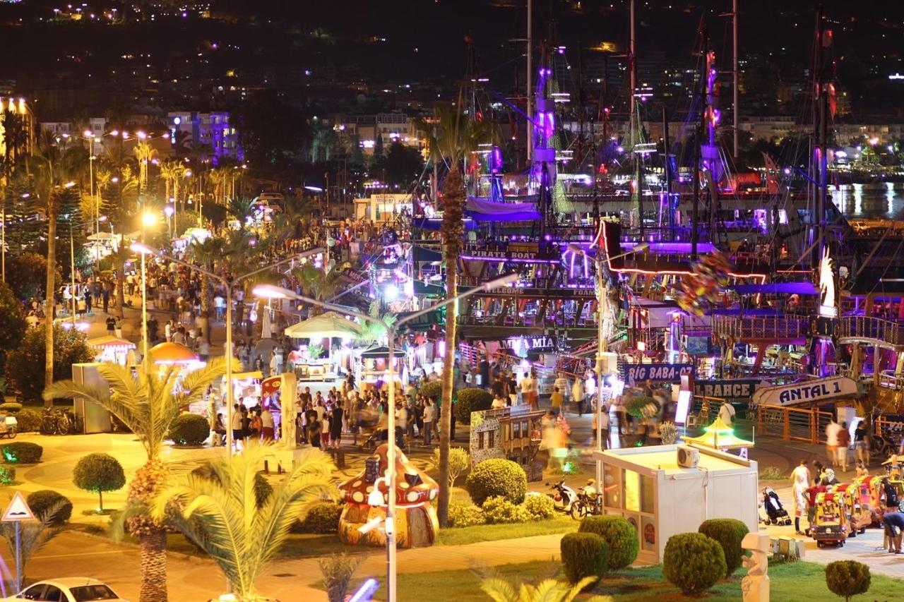 Beautiful Sultan House At Cleopatra Beach 1 With Umbrellas, Balcony, Barbecue, Private 100Mbps Wifi, Smart Tv, Table Games, Vip Trans-Fer - Beautiful Apartmenthouse Alanya Bagian luar foto